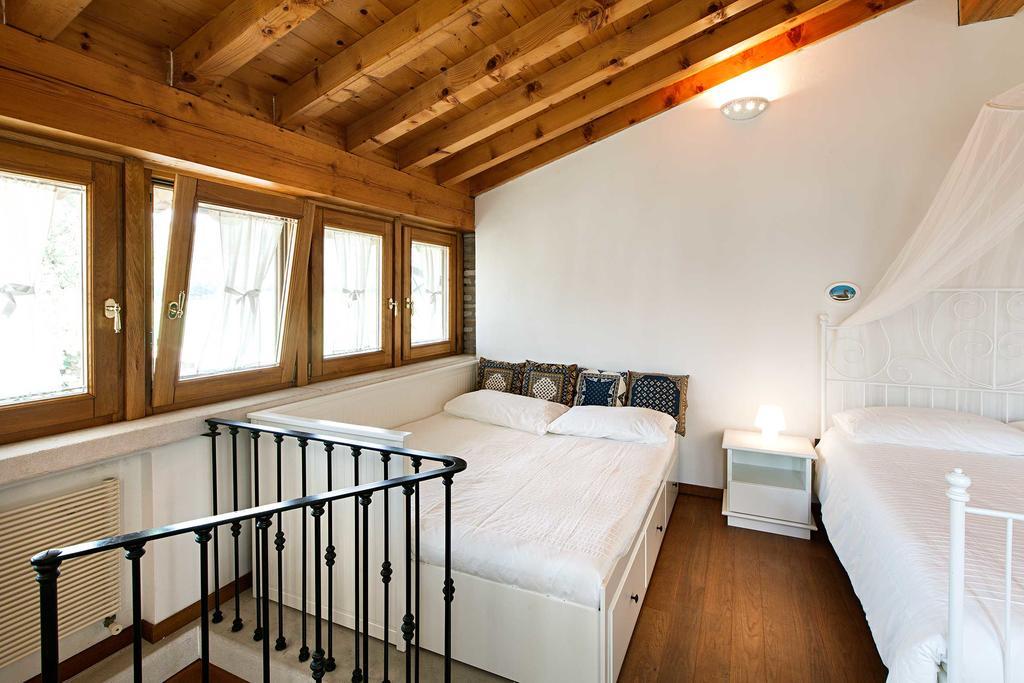Antico Cascinale Lombardo Bed & Breakfast โลนาโต ภายนอก รูปภาพ